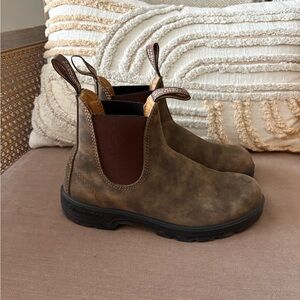 Blundstone Brown Chelsea Boots